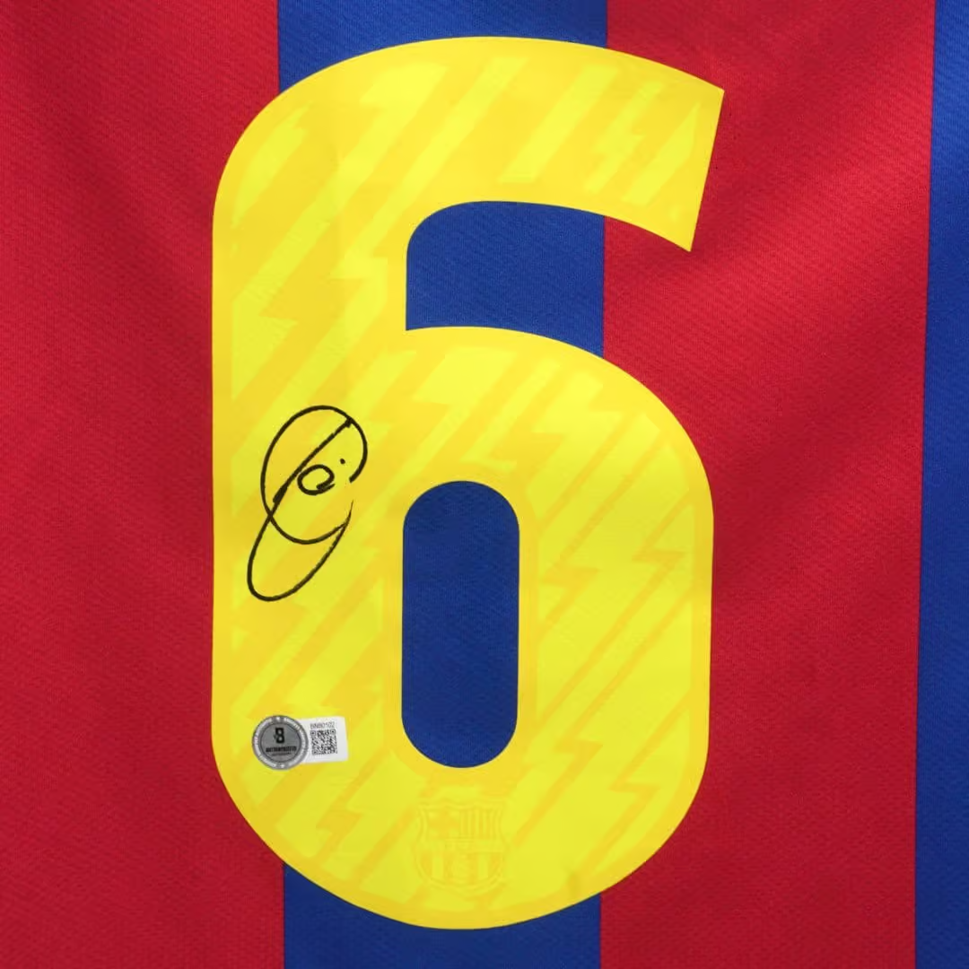 Xavi Hernandez Signed FC Barcelona Home Soccer Jersey #6 with Beckett COA